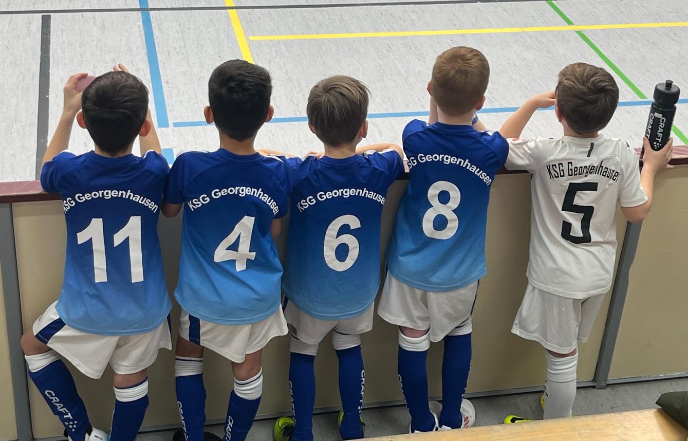 Jugend-Fußballer begeistern beim Hallenturnier DieDrucker-Cup 2025